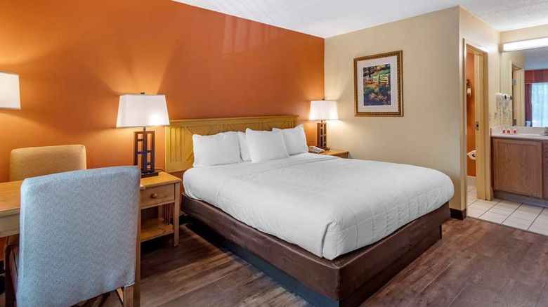 <b>Econo Lodge Riverside Room</b>. Images powered by <a href="https://iceportal.shijigroup.com/" title="IcePortal" target="_blank">IcePortal</a>.