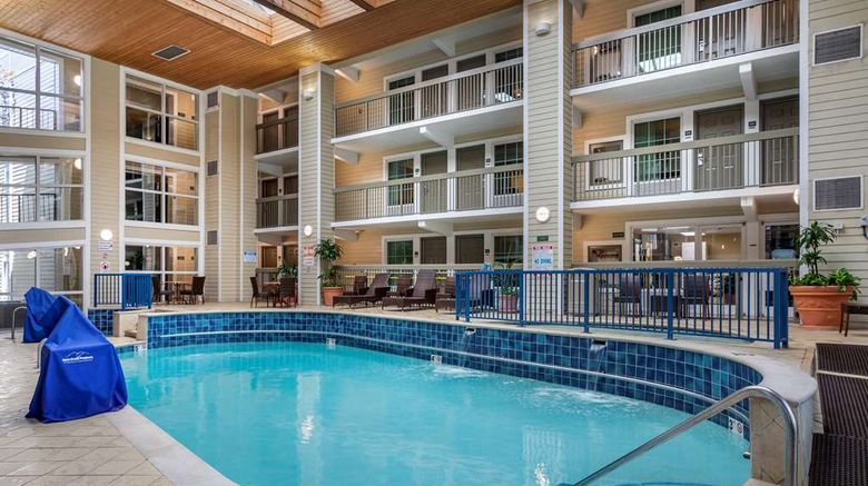 <b>Econo Lodge Riverside Pool</b>. Images powered by <a href="https://iceportal.shijigroup.com/" title="IcePortal" target="_blank">IcePortal</a>.