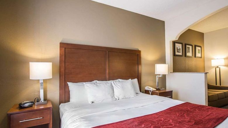 <b>Quality Suites Hotel Morristown Suite</b>. Images powered by <a href="https://iceportal.shijigroup.com/" title="IcePortal" target="_blank">IcePortal</a>.