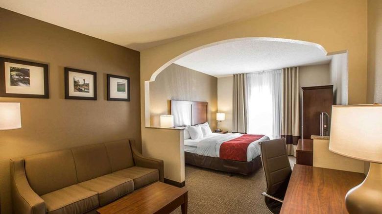 <b>Quality Suites Hotel Morristown Suite</b>. Images powered by <a href="https://iceportal.shijigroup.com/" title="IcePortal" target="_blank">IcePortal</a>.