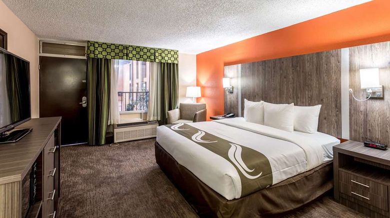 <b>Comfort Inn & Sts Nashville Dwtn Stadium Room</b>. Images powered by <a href="https://iceportal.shijigroup.com/" title="IcePortal" target="_blank">IcePortal</a>.