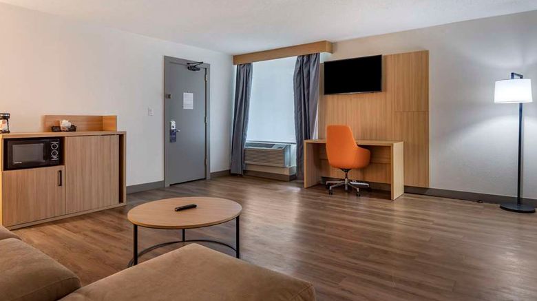 <b>Comfort Inn & Sts Nashville Dwtn Stadium Suite</b>. Images powered by <a href="https://iceportal.shijigroup.com/" title="IcePortal" target="_blank">IcePortal</a>.