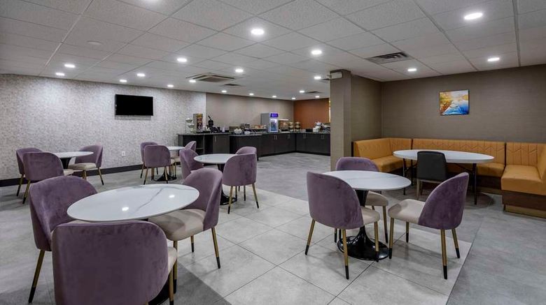 <b>Comfort Inn & Sts Nashville Dwtn Stadium Restaurant</b>. Images powered by <a href="https://iceportal.shijigroup.com/" title="IcePortal" target="_blank">IcePortal</a>.