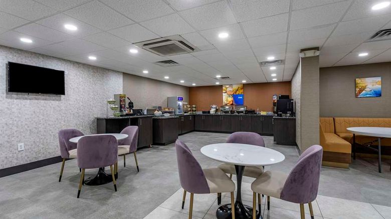 <b>Comfort Inn & Sts Nashville Dwtn Stadium Restaurant</b>. Images powered by <a href="https://iceportal.shijigroup.com/" title="IcePortal" target="_blank">IcePortal</a>.