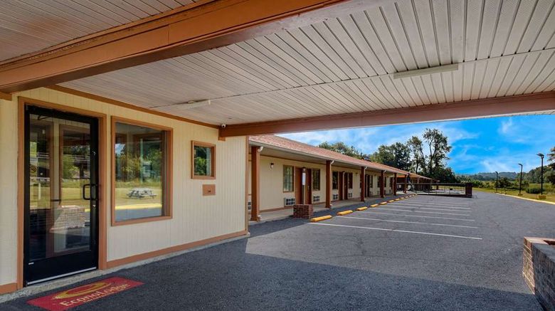 <b>Econo Lodge Cornersville Exterior</b>. Images powered by <a href="https://iceportal.shijigroup.com/" title="IcePortal" target="_blank">IcePortal</a>.