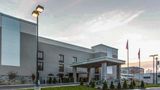Quality Suites Nashville Airport Exterior
