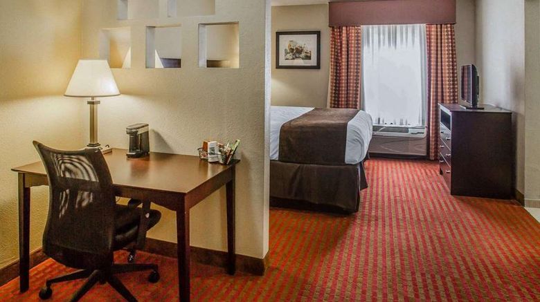 <b>Quality Suites Nashville Airport Suite</b>. Images powered by <a href="https://iceportal.shijigroup.com/" title="IcePortal" target="_blank">IcePortal</a>.