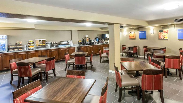 <b>Comfort Inn & Suites Knoxville West Restaurant</b>. Images powered by <a href="https://iceportal.shijigroup.com/" title="IcePortal" target="_blank">IcePortal</a>.