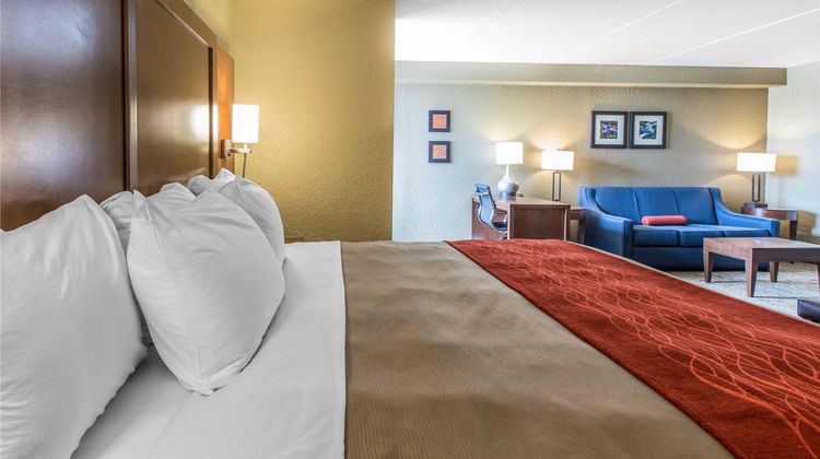 Comfort Inn & Suites Knoxville West Suite