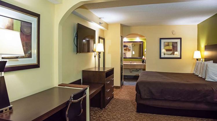 Rodeway Inn & Suites North Suite