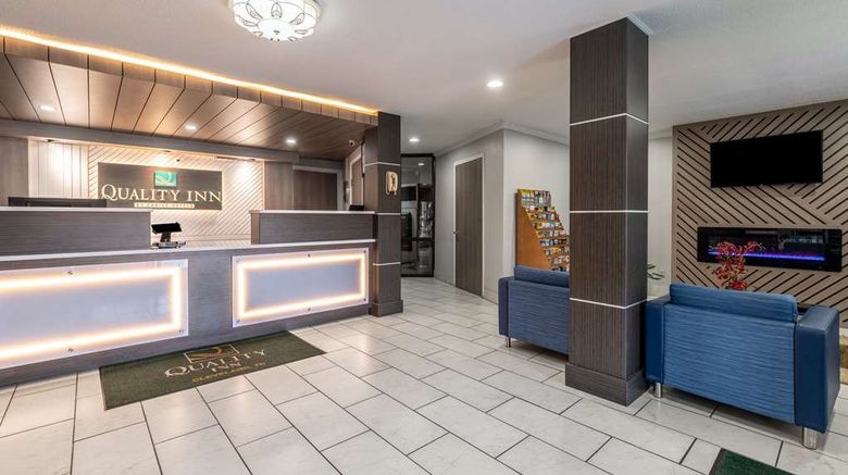 <b>Quality Inn Cleveland North Lobby</b>. Images powered by <a href="https://iceportal.shijigroup.com/" title="IcePortal" target="_blank">IcePortal</a>.