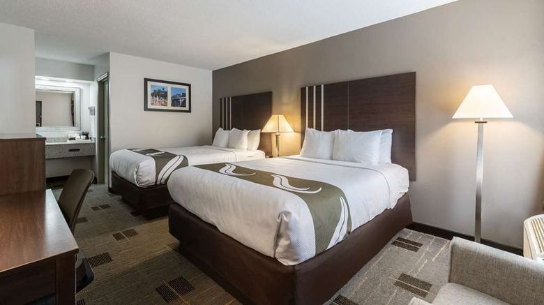 <b>Quality Inn Cleveland North Room</b>. Images powered by <a href="https://iceportal.shijigroup.com/" title="IcePortal" target="_blank">IcePortal</a>.