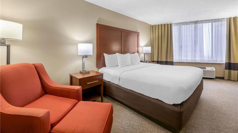 <b>Comfort Inn Memphis Downtown Room</b>. Images powered by <a href="https://iceportal.shijigroup.com/" title="IcePortal" target="_blank">IcePortal</a>.
