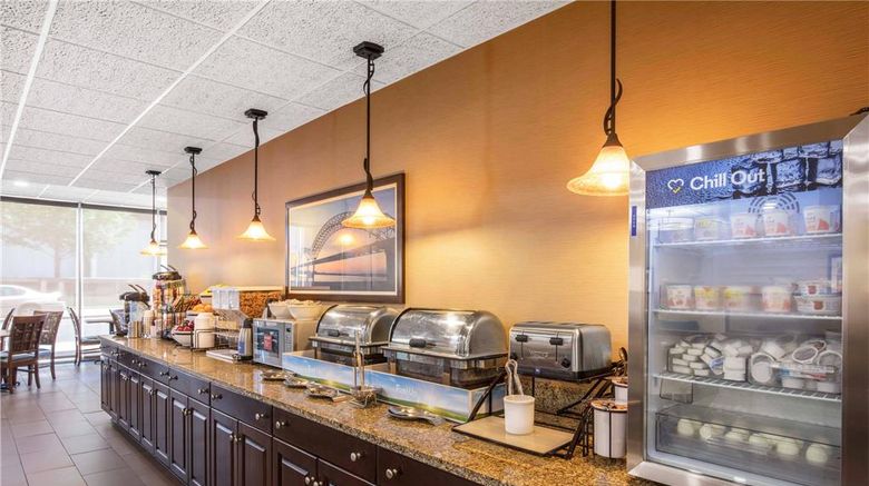 <b>Comfort Inn Memphis Downtown Restaurant</b>. Images powered by <a href="https://iceportal.shijigroup.com/" title="IcePortal" target="_blank">IcePortal</a>.