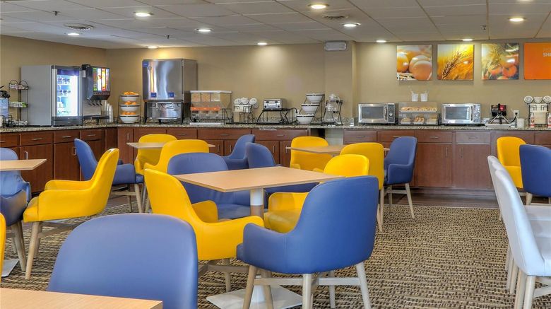 <b>Comfort Inn & Suites at Dollywood Lane Restaurant</b>. Images powered by <a href="https://iceportal.shijigroup.com/" title="IcePortal" target="_blank">IcePortal</a>.