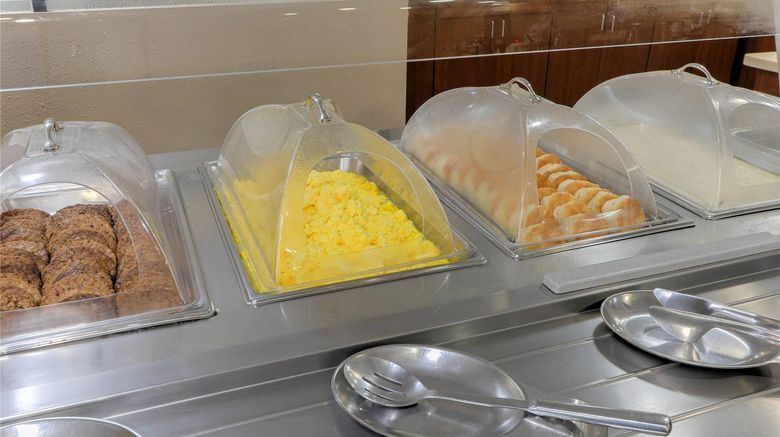 <b>Comfort Inn & Suites at Dollywood Lane Restaurant</b>. Images powered by <a href="https://iceportal.shijigroup.com/" title="IcePortal" target="_blank">IcePortal</a>.