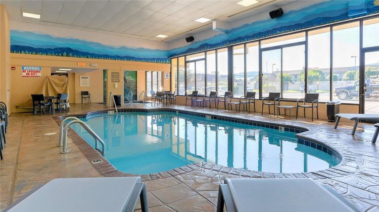 Comfort Inn & Suites at Dollywood Lane Pool
