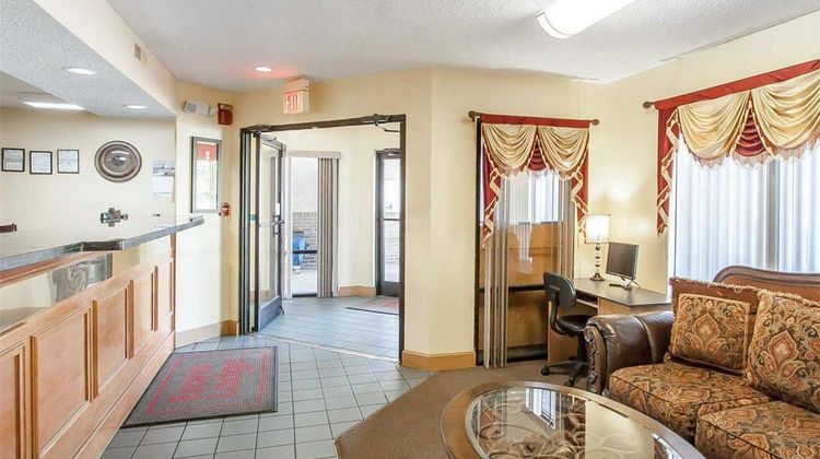 Econo Lodge Lobby