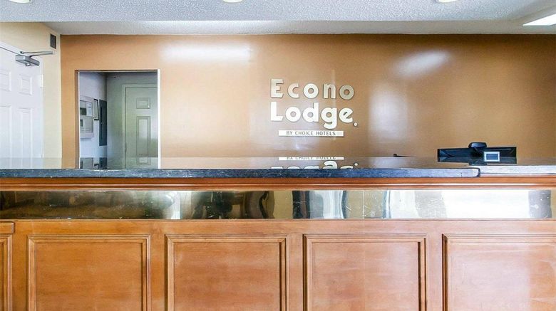 <b>Econo Lodge Lobby</b>. Images powered by <a href="https://iceportal.shijigroup.com/" title="IcePortal" target="_blank">IcePortal</a>.