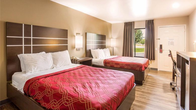 <b>Econo Lodge Room</b>. Images powered by <a href="https://iceportal.shijigroup.com/" title="IcePortal" target="_blank">IcePortal</a>.