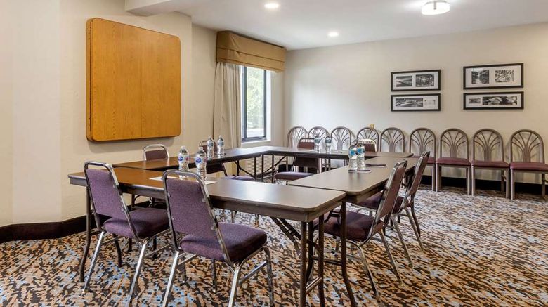 <b>Sleep Inn & Suites Johnson City Meeting</b>. Images powered by <a href="https://iceportal.shijigroup.com/" title="IcePortal" target="_blank">IcePortal</a>.