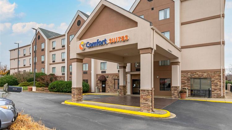 Comfort Suites Exterior