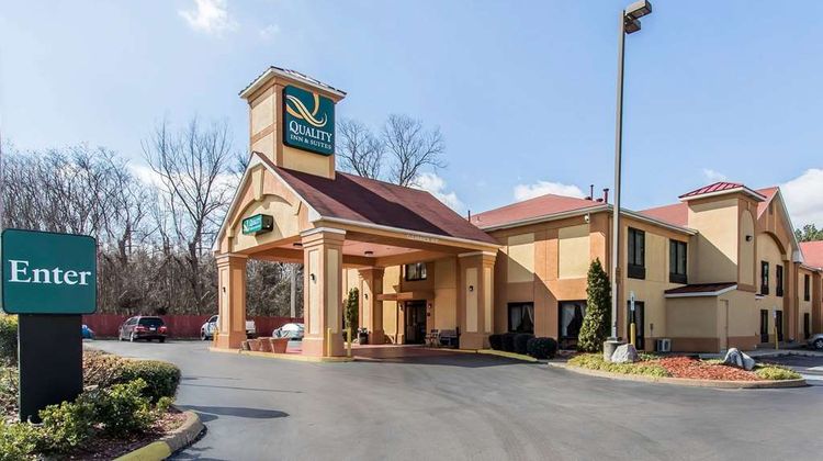 Quality Inn & Suites Exterior