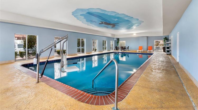 Comfort Suites Goodlettsville Rivergate Pool