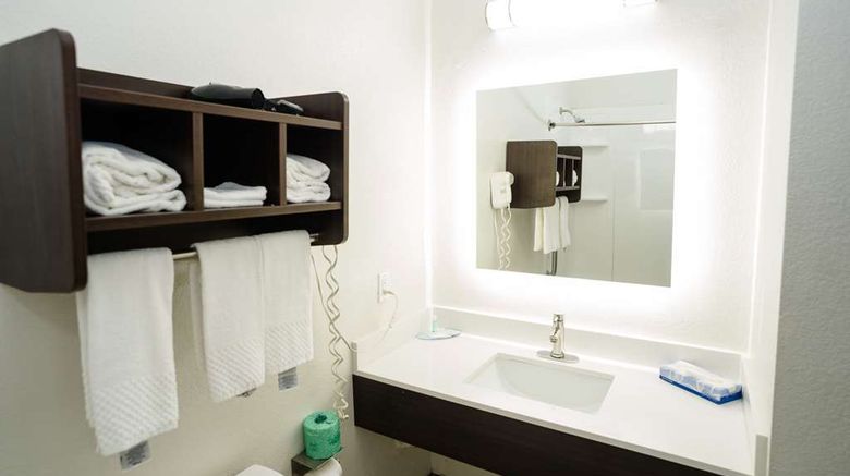 <b>MainStay Suites of Knoxville Airport Room</b>. Images powered by <a href="https://iceportal.shijigroup.com/" title="IcePortal" target="_blank">IcePortal</a>.