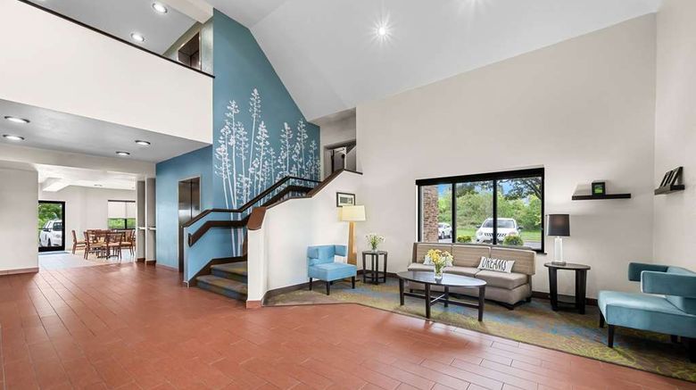 <b>Sleep Inn Lobby</b>. Images powered by <a href="https://iceportal.shijigroup.com/" title="IcePortal" target="_blank">IcePortal</a>.