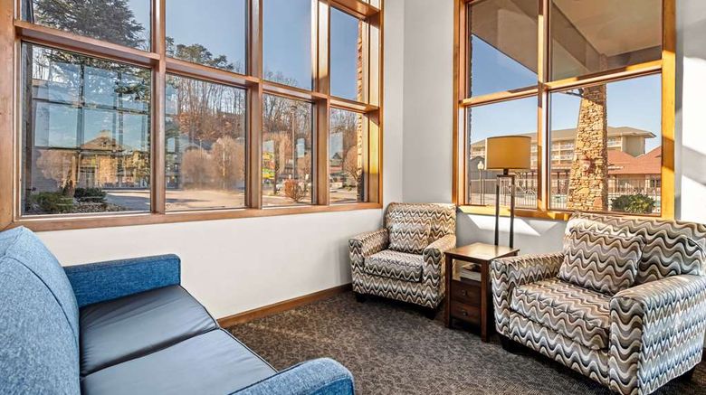 <b>Quality Inn & Suites at Dollywood Lane Lobby</b>. Images powered by <a href="https://iceportal.shijigroup.com/" title="IcePortal" target="_blank">IcePortal</a>.