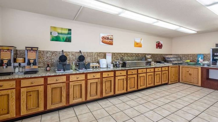 Quality Inn & Suites at Dollywood Lane Restaurant