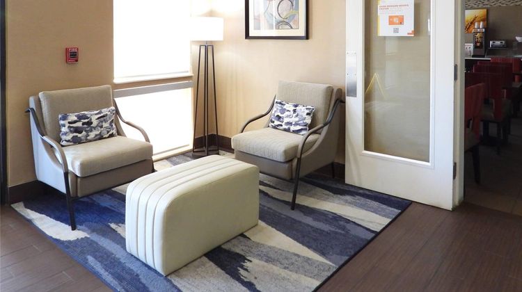 Comfort Suites Lobby
