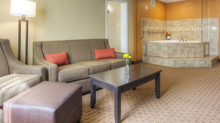 Quality Inn, Chattanooga Suite