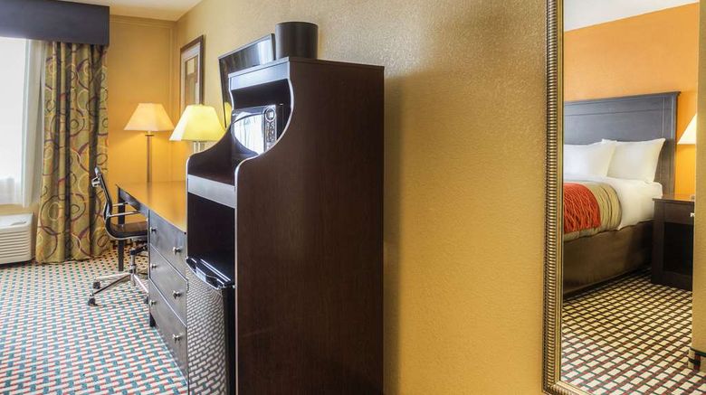 <b>Quality Inn, Chattanooga Room</b>. Images powered by <a href="https://iceportal.shijigroup.com/" title="IcePortal" target="_blank">IcePortal</a>.