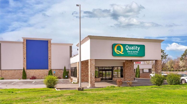 <b>Quality Inn, Chattanooga Exterior</b>. Images powered by <a href="https://iceportal.shijigroup.com/" title="IcePortal" target="_blank">IcePortal</a>.
