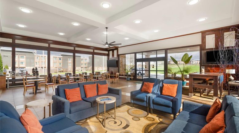 <b>Quality Inn, Chattanooga Lobby</b>. Images powered by <a href="https://iceportal.shijigroup.com/" title="IcePortal" target="_blank">IcePortal</a>.
