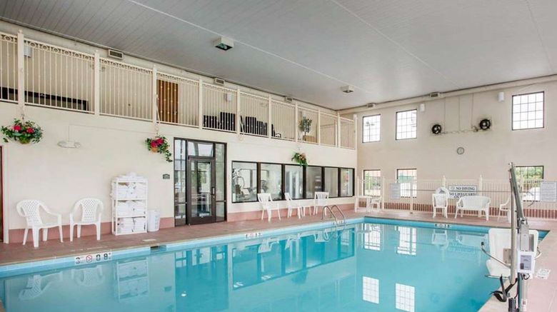 <b>Comfort Suites Lebanon Pool</b>. Images powered by <a href="https://iceportal.shijigroup.com/" title="IcePortal" target="_blank">IcePortal</a>.