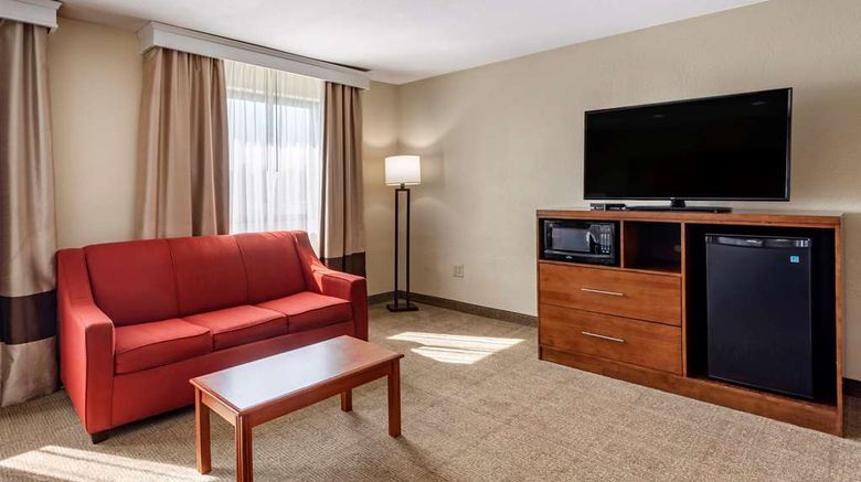 <b>Comfort Inn Room</b>. Images powered by <a href="https://iceportal.shijigroup.com/" title="IcePortal" target="_blank">IcePortal</a>.