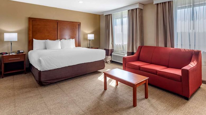 <b>Comfort Inn Room</b>. Images powered by <a href="https://iceportal.shijigroup.com/" title="IcePortal" target="_blank">IcePortal</a>.