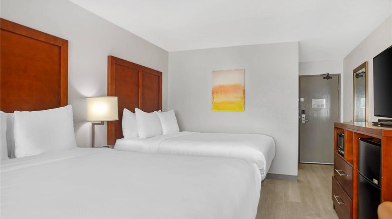 <b>Comfort Inn Room</b>. Images powered by <a href="https://iceportal.shijigroup.com/" title="IcePortal" target="_blank">IcePortal</a>.