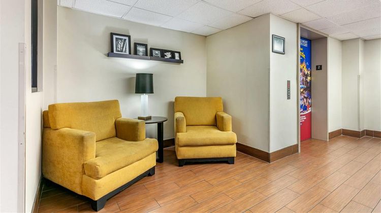 Sleep Inn & Suites Gatlinburg, TN Lobby