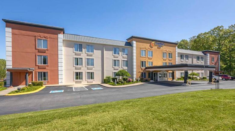 <b>Comfort Inn Dickson Exterior</b>. Images powered by <a href="https://iceportal.shijigroup.com/" title="IcePortal" target="_blank">IcePortal</a>.