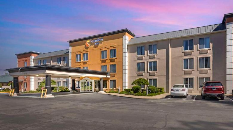 <b>Comfort Inn Dickson Exterior</b>. Images powered by <a href="https://iceportal.shijigroup.com/" title="IcePortal" target="_blank">IcePortal</a>.