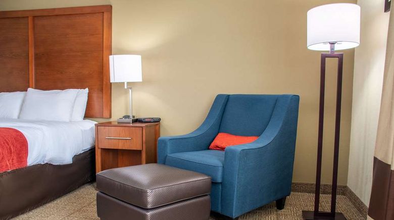<b>Comfort Inn Dickson Room</b>. Images powered by <a href="https://iceportal.shijigroup.com/" title="IcePortal" target="_blank">IcePortal</a>.