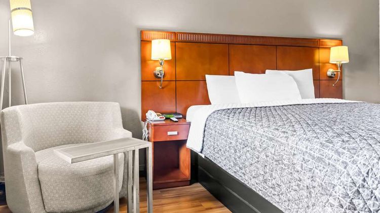 Rodeway Inn Lexington West Room