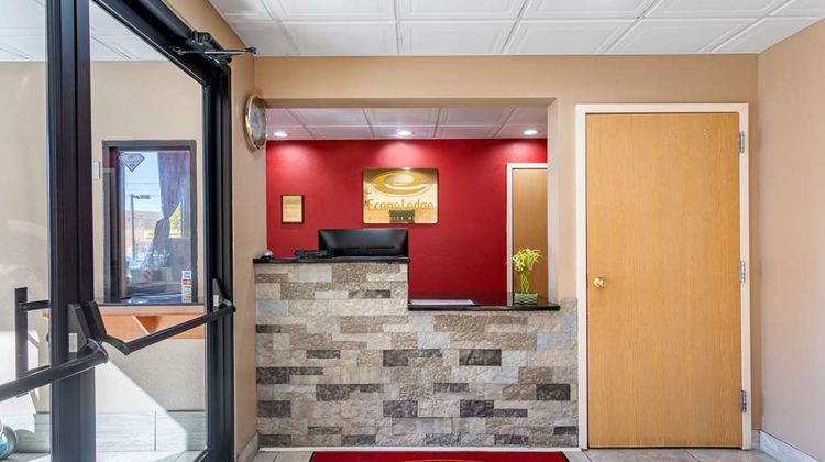 Econo Lodge Lookout Mountain Lobby