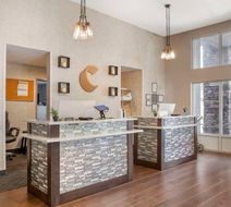Comfort Suites Airport Lobby