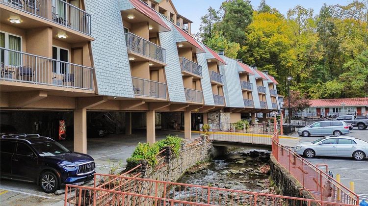 Quality Inn Creekside Exterior