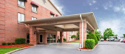 Quality Inn & Suites Exterior